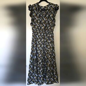 Mellóday floral short sleeved midi dress in size Large